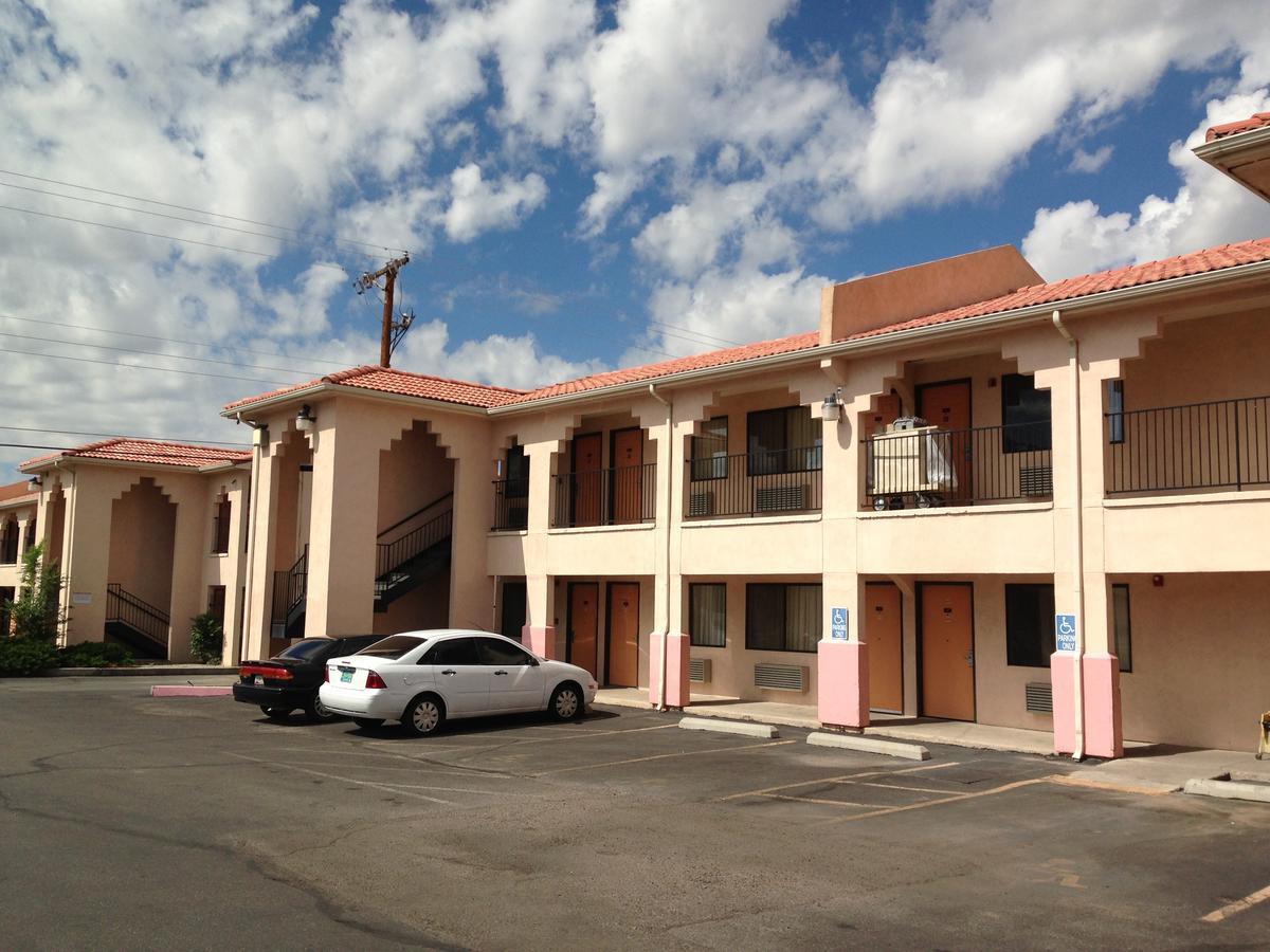 Luxury Inn Albuquerque Exterior photo