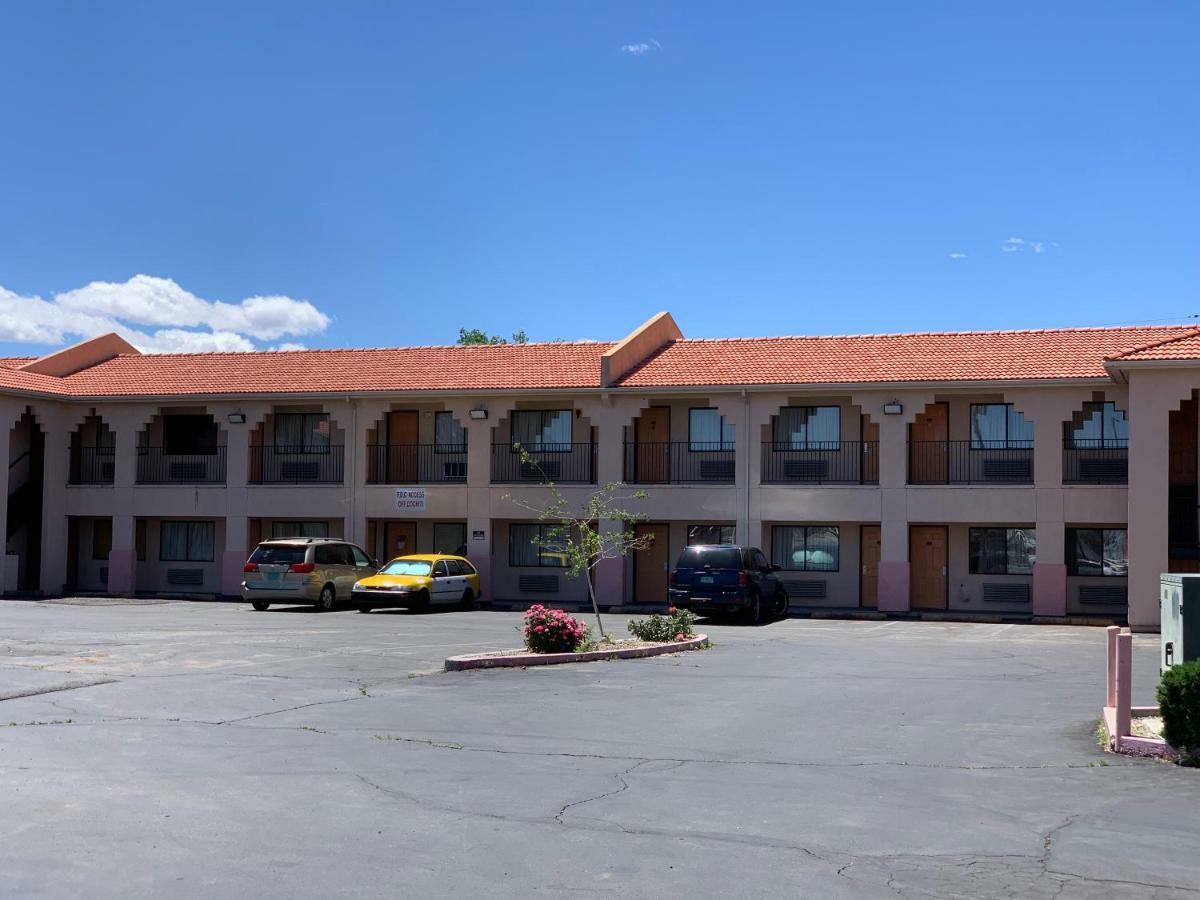 Luxury Inn Albuquerque Exterior photo